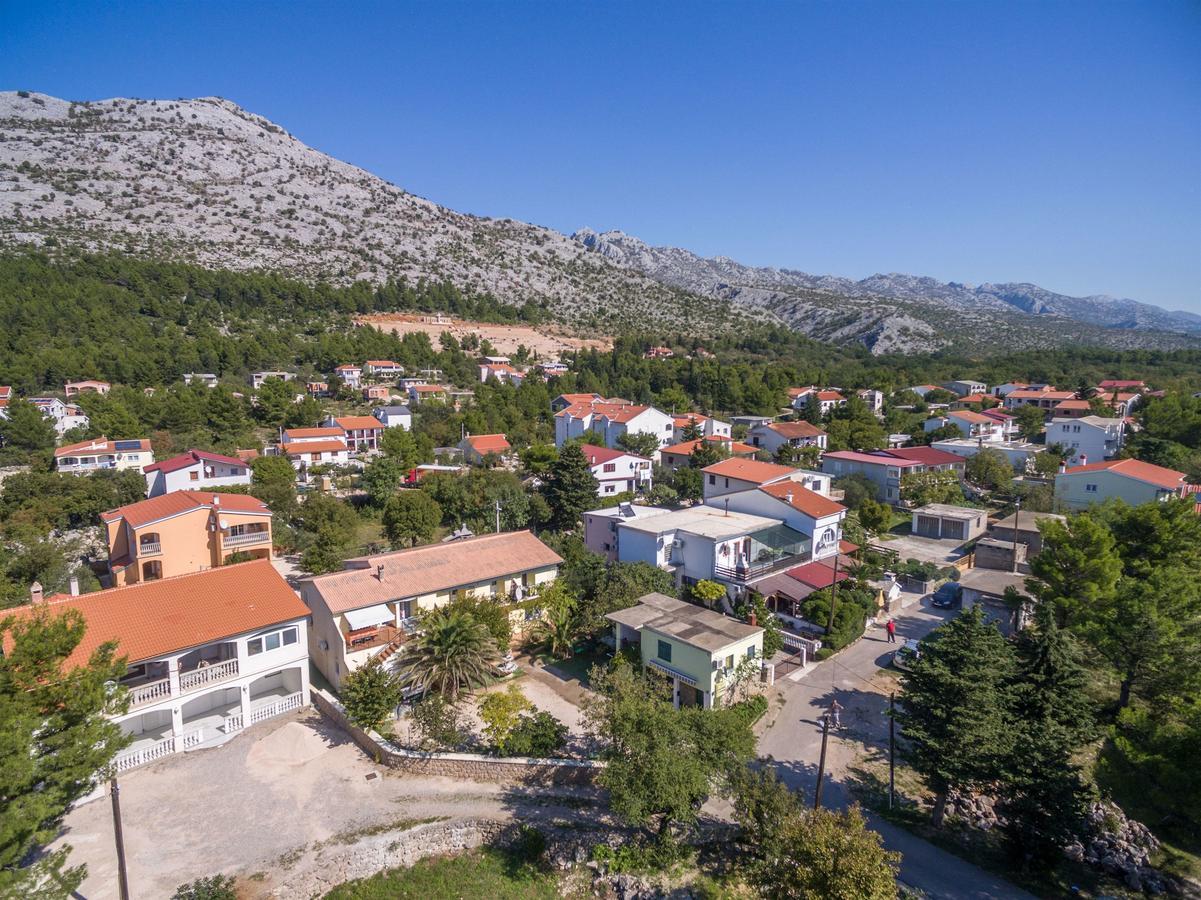 Apartments And Rooms Dragica Стариград-Пакленица Экстерьер фото